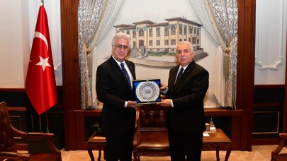 Trabzon’da 25. Uluslararası Karadeniz Tiyatro Festivali Coşkusu