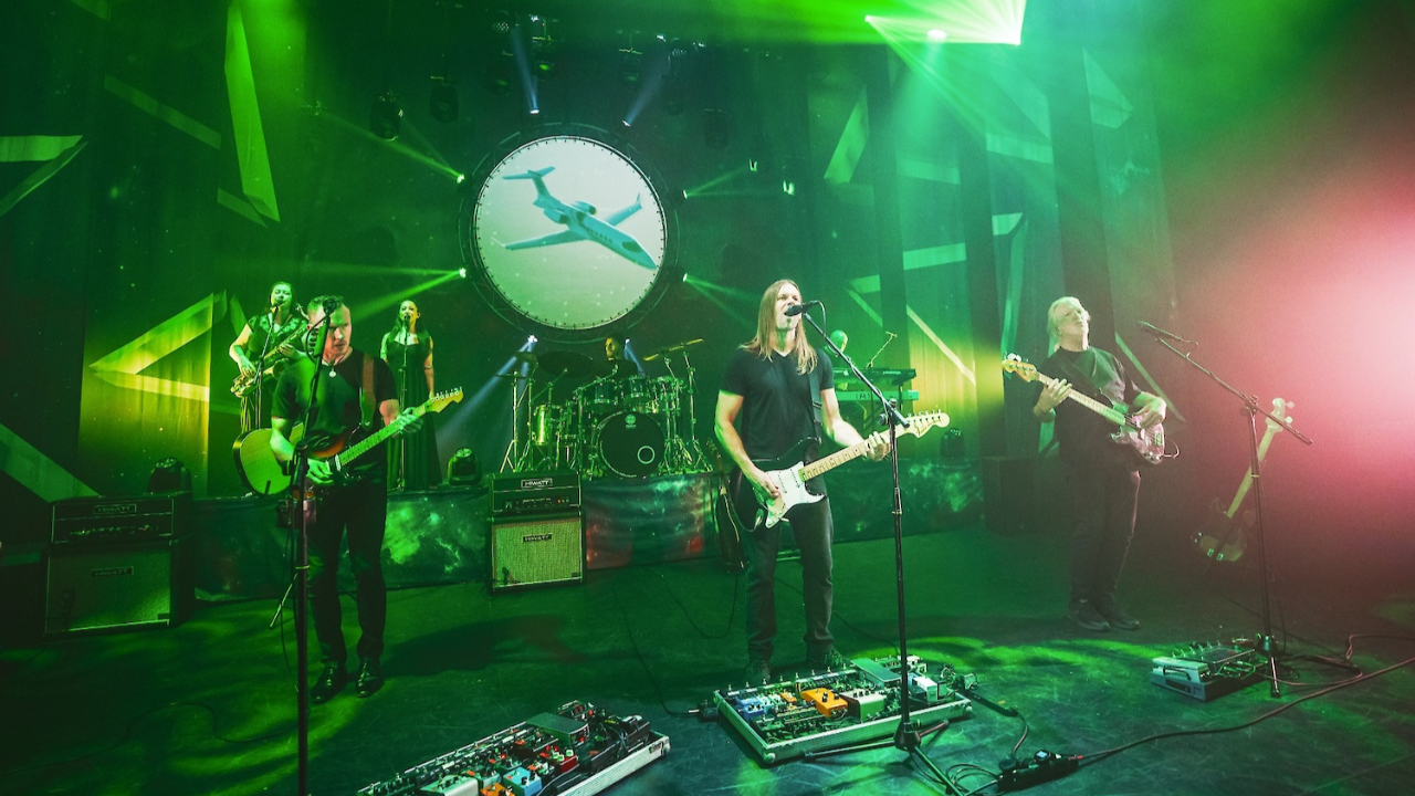 Pink Floyd Efsanesi Geri Dönüyor: İstanbul 30. Yıl Konseri