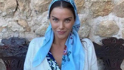 Uzak Şehir’in Pakizesi Yaren Güldiken Sosyal Medyayı Salladı