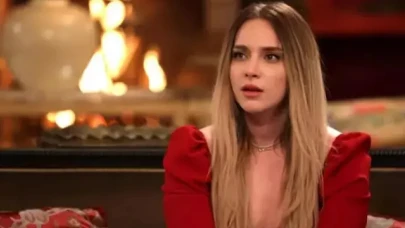 Hayal Köseoğlu Plajda Aşka Geldi! Romantik anları büyüledi