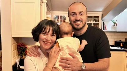 Ezgi Mola’dan Kötü Haber! 2 Yıllık Kocasını Boşadığını Böyle Duyurdu