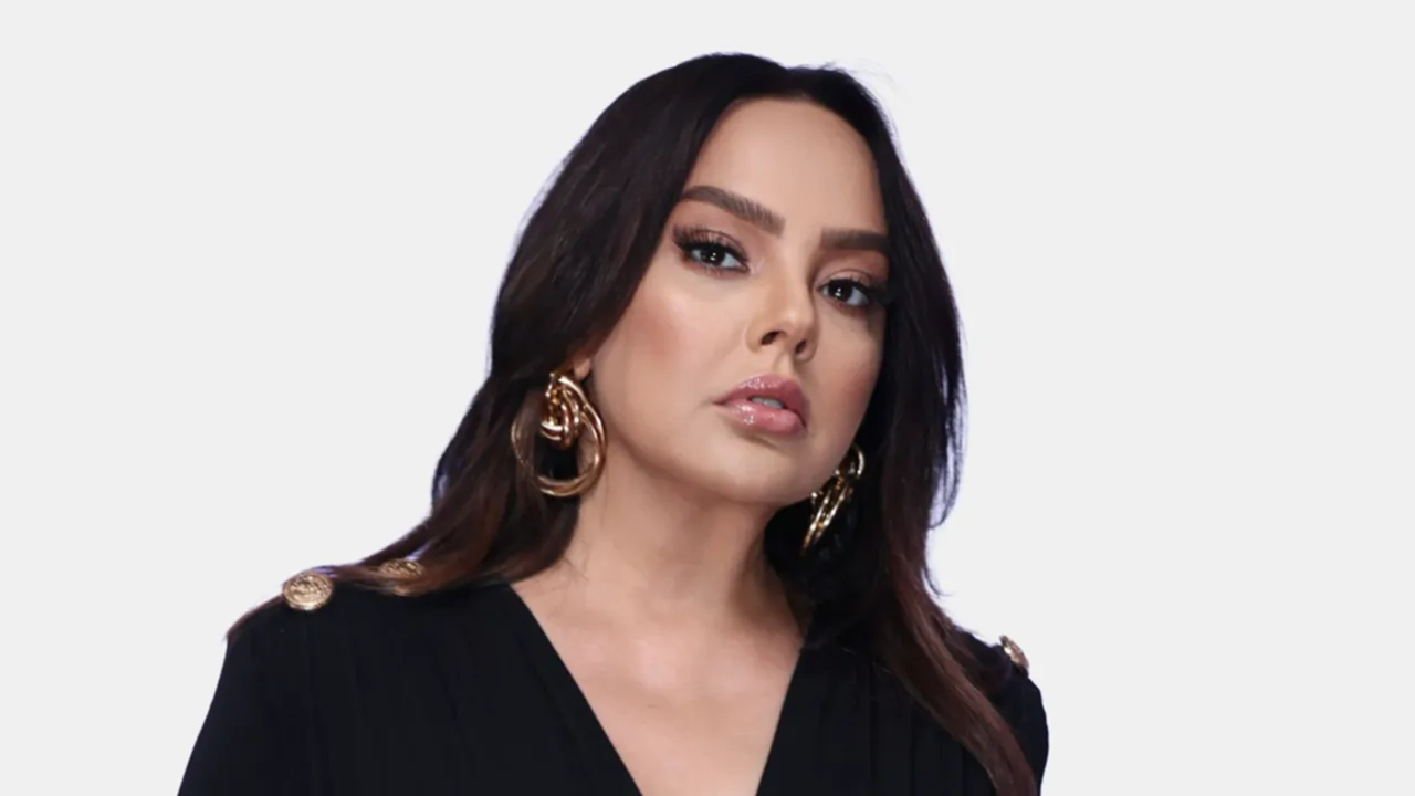 Ebru Gündeş Kocayı Boşadıktan Sonra İmajını Değiştirdi!
